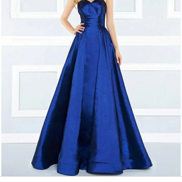 Mac Duggal Strapless Sweetheart A-Line dress - Picture 6 of 11